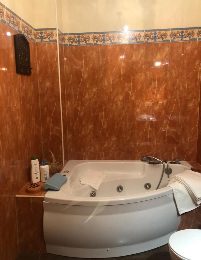 Apartamento En Pleno Centro De Marchena 3 Dormitorios 3 Banos Privados Exteriér fotografie